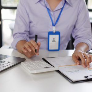 How to Choose the Right Tax Professional for Your Needs